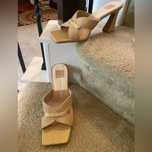 Dolce Vita LT Natural Raffia Heels | Size: 9.5 | Color: Tan